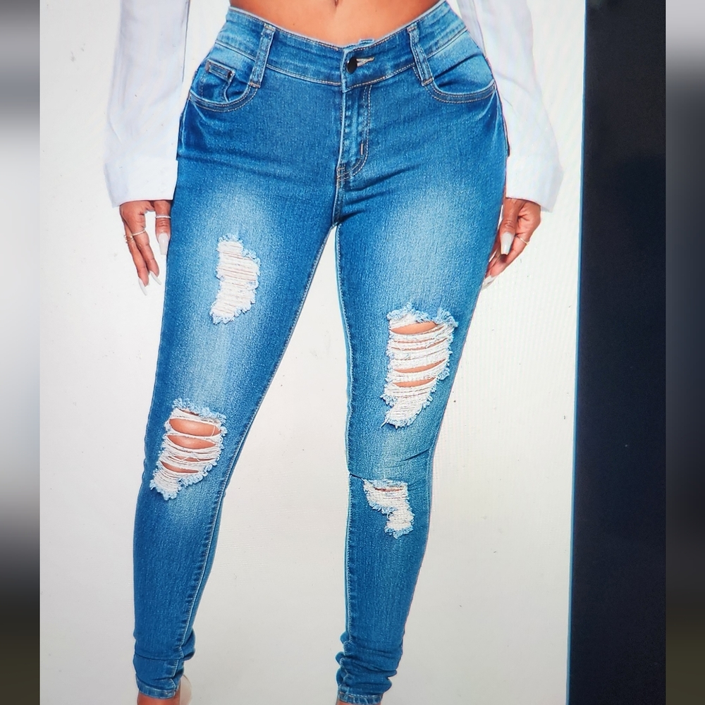 Fashion Nova Too Much Booty Low Rise medium blue wash womens jeans